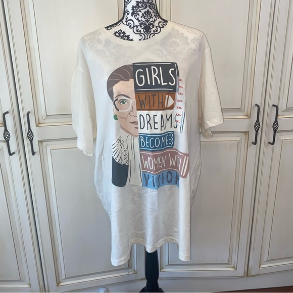 Old Navy Forever Me Size XXL Girls With Dream Become Women With Visions T-Shirt - Picture 2 of 11